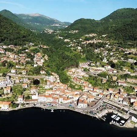 Holiday home Sleeps 8 Argegno
