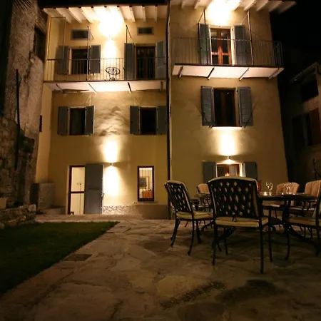 Sleeps 8 Holiday home